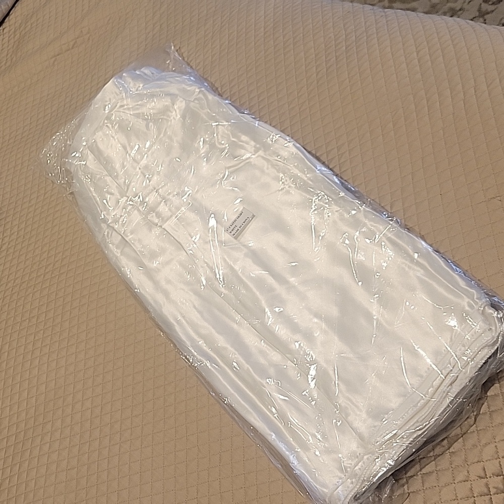 NWT Satin Table Skirt - Picture 2 of 3